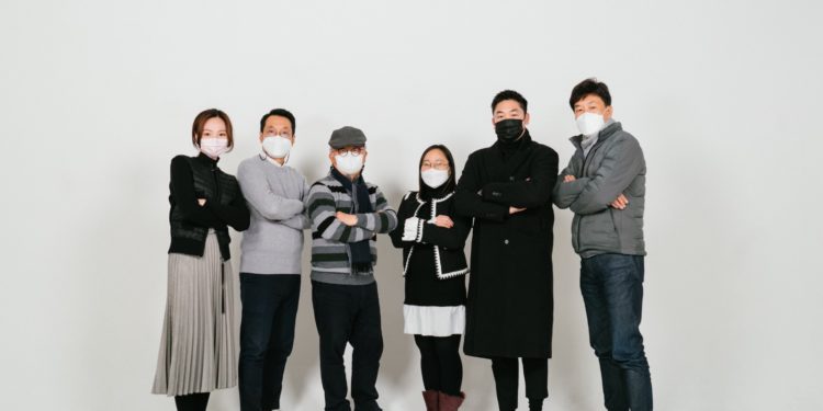 Startup X Ltd. Team for 'Second Chance Program' Manager Dasom Lee, Director Youngkwon Shim, Director Samseob Lee, CEO Seri Sheen, Team Leader Minjun Kim, Director Jinyoung Joo