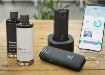 Korean startup Becon has developed scalp scanner that can be used at home.