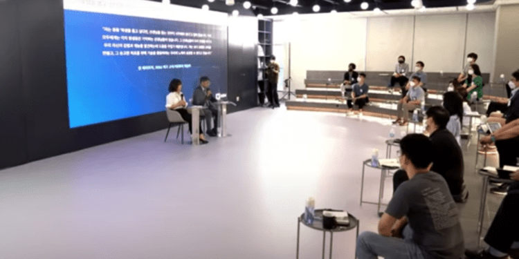 A special session with Korean teachers at the HTHT 2021. (Photo: TV Chosun)