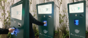 Visitors are returning reusable cups to "Lalaloop," the AIoT circular economy solution of Oysterable