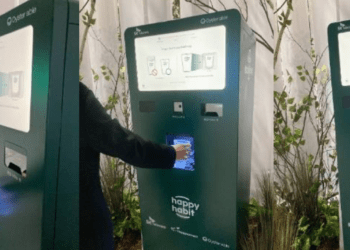 Visitors are returning reusable cups to "Lalaloop," the AIoT circular economy solution of Oysterable