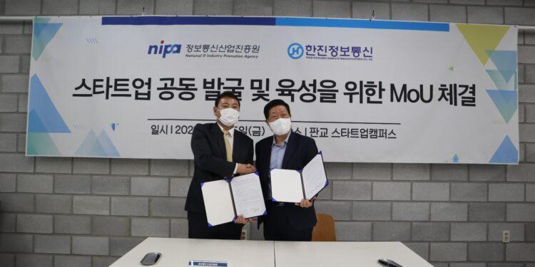NIPA & Hanjin Information Systems & Telecommunication Co., Ltd sign a memorandum of understanding (MOU) to promote foreign startups.