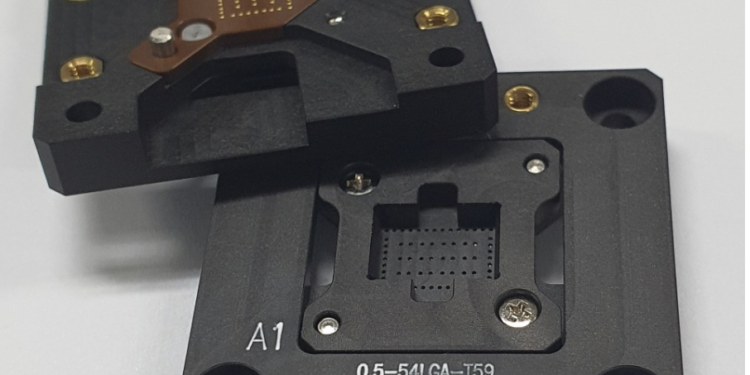 TEST SOCKET
