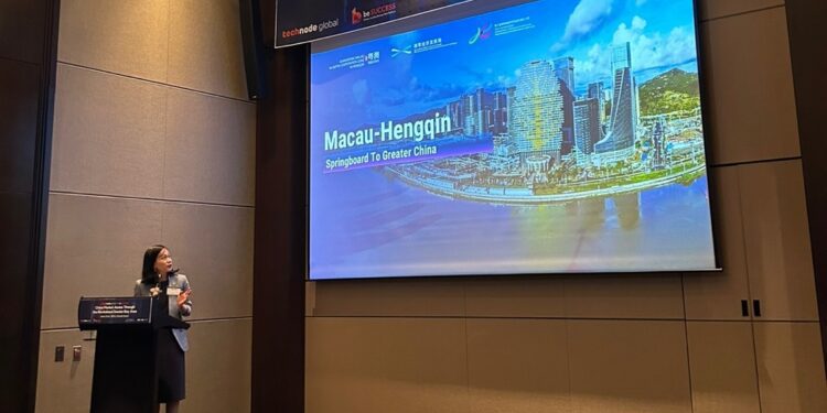 Liang Ying talked about Hengqin's strategic location within the Greater Bay Area