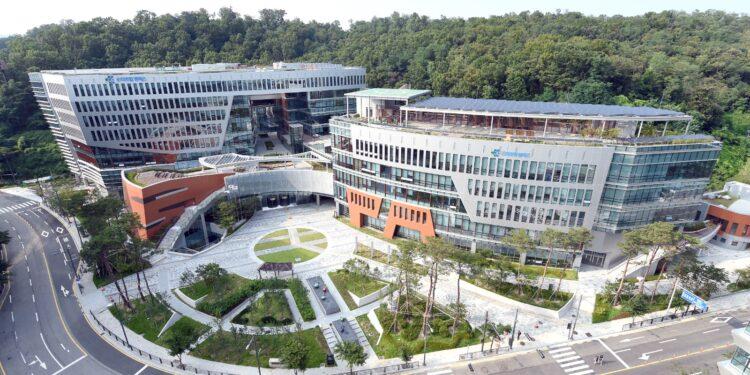 The façade of Pangyo Startup Campus where the selected companies will be located (Photo Source: Pangyo Techno Valley Website)