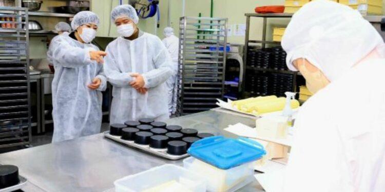 Minister Song Mi-ryeong at Dalol Company.(Photo: Ministry of Agriculture, Food and Rural Affairs)