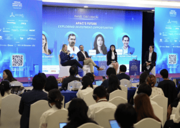 From left to right, Ms. Harriet Bartlett, Mr. Shun Ono, Ms. Ahram Chui, Mr. Huynh Cong Thang